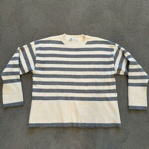 Oversized striped sweater from ZARA - gray & cream stripes, excellent condition.